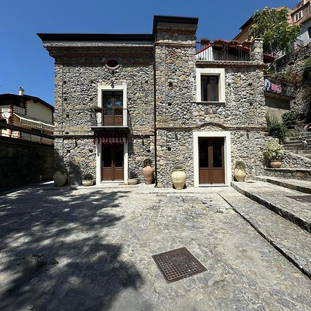 Casa Marinari Bed and Breakfast Scalea Buitenkant foto